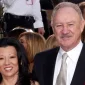 Aktor Gene Hackman bersama istrinya, Betsy Arakawa menghadiri acara Penghargaan Golden Globe Tahunan ke-60 di Beverly Hills, California, 19 Januari 2003. (Foto: Mark J. Terrill/AP Photo)
