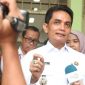  Wakil Wali Kota Pontianak Bahasan menyerahkan secara simbolis bantuan operasional sejumlah Rp1,5 juta kepada masing-masing 561 RT dan 105 RW di wilayah Kecamatan Pontianak Barat. Dana insentif ini merupakan program rutin Pemerintah Kota (Pemkot) Pontianak.