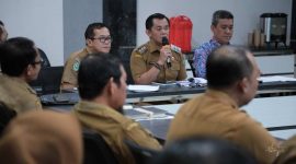 Wakil Wali Kota Singkawang Muhammadin, S.E., M.H, menghadiri Sosialisasi GENTING (Gerakan orang tua asuh cegah stunting) Kota Singkawang yang dilasanakan di Ruang Bumi Betuah Kantor Wali Kota Singkawang, Selasa (15/04/2025).
foto - SI Agen126