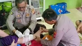 Home Visit Dokes Polresta Pontianak Kepada Warga Pasca Operasi di Pontianak Utara