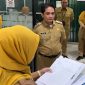 Seluruh Aparatur Sipil Negara (ASN) sudah mulai masuk kerja, Selasa (8/4/2025). Untuk memastikan kehadiran ASN, Pemerintah Kota Pontianak membentuk tim monitoring yang memantau langsung seluruh Organisasi Perangkat Daerah (OPD).  