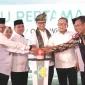 Menteri Kesehatan bersama Menteri, Gubernur Kalbar Ria Norsan, dan Bupati Kubu Raya Sujiwo secara simbolis melakukan penekanan sirine dan peletakan batu pertama Program Hasil Terbaik Cepat (PHTC) Kementerian Kesehatan RI di RSUD Tuan Besar Syarif Idrus, pada Rabu (16/4/2025).  - Foto Pemprov Kalbar