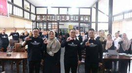 Dinas Komunikasi dan Informatika (Diskominfo) Kota Pontianak menggelar Pelatihan Pengelolaan Pengaduan Pelayanan Publik Melalui Aplikasi SP4N-Lapor! untuk meningkatkan pelayanan publik di lingkungan Pemerintah Kota (Pemkot) Pontianak.