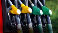 Harga BBM Turun di Seluruh SPBU: Pertamina hingga Shell Kompak Pangkas Tarif