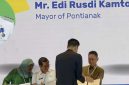 Wali Kota Pontianak Edi Rusdi Kamtono, menghadiri acara bergengsi Climate Resilience and Innovation Forum (CRIF) 2025 yang digelar pada 21 hingga 23 Mei 2025 di Jakarta dan Banyumas. Forum tingkat dunia ini digelar oleh United Cities and Local Governments Asia-Pacific (UCLG ASPAC) bekerja sama dengan Pemerintah Provinsi DKI Jakarta dan didukung oleh Uni Eropa.