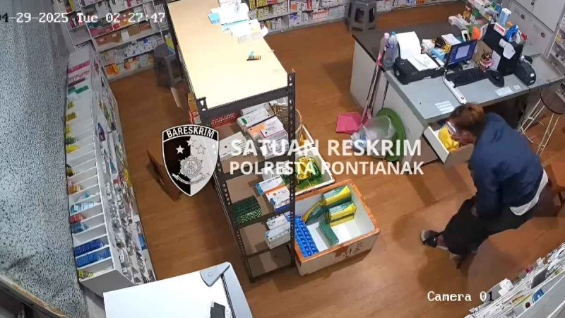 Pelaku Bobol Apotek Agung Pontianak Berhasil Diringkus Polisi - Foto Humas Polresta Pontianak