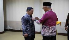 Pemberhentian tersebut dipimpin langsung oleh Sekretaris Daerah Kota Singkawang, Sumastro, dalam acara resmi di Ruang Bumi Betuah, Kantor Wali Kota Singkawang, Jumat, 2 Mei 2025. - Foto IStimewa
