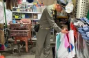 Satpol PP Grebek Penjual Layangan di Pontianak, Ini Hasilnya
