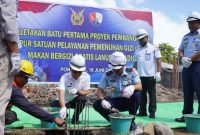 Tentara Nasional Indonesia Angkatan Udara (TNI AU) melalui Lanud Supadio berkomitmen mendukung program pemerintah di bidang pendidikan dan kesehatan anak. Salah satunya diwujudkan melalui pembangunan dapur Satuan Pelayanan Pemenuhan Gizi (SPPG) Makanan Bergizi Gratis bagi pelajar di Kota Pontianak. - foto Pemkot Pontianak