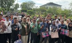 Eco Bhinneka Kalbar Bagi 350 Besek Kurban! Dukung Iduladha 1446H Tanpa Sampah Plastik