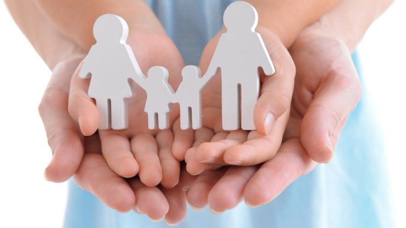 Aturan jam malam anak di Pontianak kini resmi berlaku. Pemerintah Kota Pontianak melalui Peraturan Wali Kota (Perwa) Nomor 22 Tahun 2025 melarang anak-anak berada di luar rumah pada pukul 22.00 WIB hingga 04.00 WIB