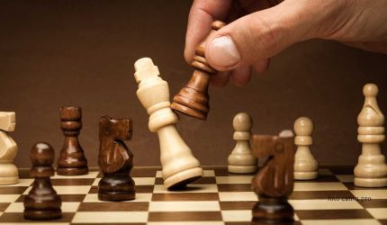 Gukesh Kalahkan Carlsen
