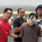 Aksi pencurian dengan modus pemberatan akhirnya berujung nestapa bagi Tn, pria yang diduga spesialis pencurian barang rumah tangga kelas berat. Ia diringkus aparat saat tengah terlelap di kediamannya sendiri, Sabtu siang (8/6).
