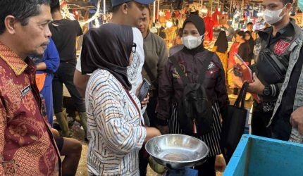 Pasar Flamboyan Digerebek