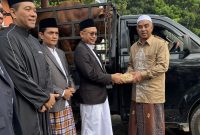 Ribuan jemaah Salat Iduladha 1446 Hijriah memadati Jalan Rahadi Usman, mulai dari depan Kantor Pos Lama hingga Bundaran Tugu Adipura, Jumat (6/6/2025). 