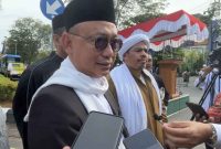  Setelah diterbitkannya Peraturan Wali Kota (Perwa) Nomor 22 Tahun 2025 tentang Pembatasan Jam Malam bagi Anak, Wali Kota Pontianak Edi Rusdi Kamtono berharap dukungan dari semua pihak, terutama para orang tua dalam mengawasi aktivitas anak-anak di malam hari. 