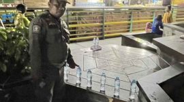 Satpol PP Tindak Tegas Oknum PKL Yang Larang Pengunjung Duduk di Waterfront Pontianak - foto Pemkot Pontianak