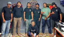 Tim Resmob Macan Raya Satuan Reserse Kriminal Polres Kubu Raya berhasil mengungkap kasus pencurian rumah yang terjadi di Komplek Villa Kharisma 2, Desa Kapur, Kecamatan Sungai Raya, Kabupaten Kubu Raya. Pelaku berinisial MR (21) diringkus polisi setelah satu bulan buron. - foto TBNews Kubu Raya