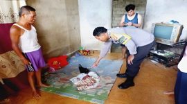 Penemuan bayi perempuan di Dusun Segiring, Desa Pisak, Kecamatan Tujuh Belas, Kabupaten Bengkayang, Kalimantan Barat pada Minggu pagi, 6 Juli 2025, menghebohkan warga.  - foto istimewa 