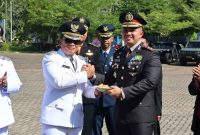 Memperingati Hari Bhayangkara ke-79, Bupati Kubu Raya H. Sujiwo, S.E., M.Si., menyampaikan apresiasi dan penghargaan setinggi-tingginya kepada jajaran Kepolisian Republik Indonesia, khususnya Polres Kubu Raya, atas dedikasi dan kinerja yang terus meningkat dalam melayani dan melindungi masyarakat. - Foto Polres Kubu Raya