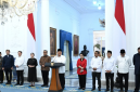 Presiden Prabowo Subianto memberikan keterangannya bersama pimpinan lembaga negara dan ketua umum partai politik di Istana Merdeka, Jakarta, pada Minggu, 31 Agustus 2025. Foto: BPMI Setpres/Kris
