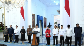 Presiden Prabowo Subianto memberikan keterangannya bersama pimpinan lembaga negara dan ketua umum partai politik di Istana Merdeka, Jakarta, pada Minggu, 31 Agustus 2025. Foto: BPMI Setpres/Kris
