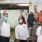 Rumah milik pasangan Davidi dan Julia Margareta, warga Gang Pajajaran V Kelurahan Sungai Beliung Kecamatan Pontianak Barat mulai diperbaiki. Perbaikan rumah tersebut merupakan donasi dari masyarakat, pegawai dan pejabat di lingkungan Pemerintah Kota (Pemkot) Pontianak.  