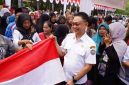 Pemerintah Kota (Pemkot) Pontianak menggelar pasar murah dan bakti sosial dalam rangka memperingati Hari Ulang Tahun (HUT) ke-80 Republik Indonesia, yang dipusatkan di Halaman Kantor Camat Pontianak Barat, Jalan Tabrani Ahmad, Rabu (13/8/2025). Kegiatan ini disambut antusias warga yang memburu kebutuhan pokok dengan harga terjangkau. - foto Pemkot Pontianak