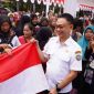 Pemerintah Kota (Pemkot) Pontianak menggelar pasar murah dan bakti sosial dalam rangka memperingati Hari Ulang Tahun (HUT) ke-80 Republik Indonesia, yang dipusatkan di Halaman Kantor Camat Pontianak Barat, Jalan Tabrani Ahmad, Rabu (13/8/2025). Kegiatan ini disambut antusias warga yang memburu kebutuhan pokok dengan harga terjangkau. - foto Pemkot Pontianak