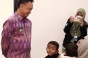 Pemerintah Kota Pontianak melaksanakan Program Cek Kesehatan Gratis (CKG) di sekolah-sekolah sebagai bagian dari delapan Program Hasil Terbaik Cepat Presiden dan Wakil Presiden untuk mendukung Indonesia Emas 2045. Program ini terdiri dari CKG Ulang Tahun, CKG Sekolah, dan CKG Khusus. - foto Pemkot Pontianak