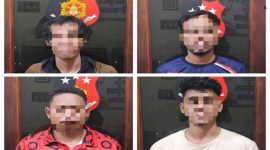 Satuan Reserse Kriminal (Satreskrim) Polres Sekadau mengamankan empat tersangka kasus pencurian pupuk milik sebuah perusahaan perkebunan di Kecamatan Belitang Hilir, Kabupaten Sekadau. Penangkapan dilakukan pada Kamis (14/8/2025) sekitar pukul 17.00 WIB. - foto TBNews Polres Sekadau