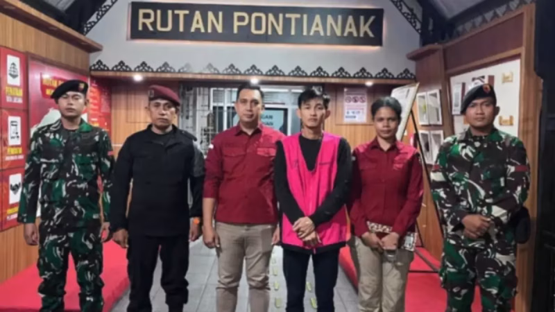  saksi RS ditetapkan sebagai tersangka oleh penyidik, tentunya dengan bukti permulaan yang cukup dan terhadap tersangka RS oleh Penyidik Kejati Kalbar dilakukan penahanan selama 20 (dua hari) ke depan mulai hari ini tgl 10 September 2025 s/d 29 September 2025 di Rumah Tahanan Negara Kelas II A Pontianak. - foto courtesy IG kejatikalbar