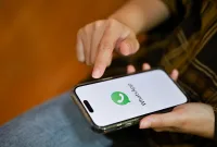 cara menyembunyikan status WA dari orang yang tidak sukai adalah opsi praktis untuk menjaga privasi sosial.