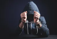 Kronologi Penembakan Charlie Kirk: Tyler Robinson Ditangkap Polisi - foto ilustrasi
