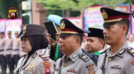 Polresta Pontianak melaksanakan upacara serah terima jabatan (sertijab) sejumlah Pejabat Utama (PJU) dan Kapolsek jajaran pada Selasa pagi (9/9) di halaman Mapolresta Pontianak. - foto Polresta Pontianak