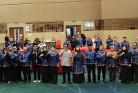 Wali Kota Singkawang, Tjhai Chui Mie membuka resmi kegiatan yang dihadiri OPD terkait, seluruh Camat dan Lurah se-Kota Singkawang. Tujuannya untuk membekali aparatur kelurahan agar mampu menyusun, menganalisis dan mengimplementasikan ALAKE secara efektif.
foto : Media Centre Singkawang