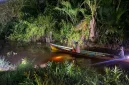 Suasana duka menyelimuti warga Desa Sungai Ambawang Kuala, Kecamatan Sungai Ambawang, Kabupaten Kubu Raya, Kalimantan Barat. Seorang bocah laki-laki berinisial RY (8) ditemukan meninggal dunia setelah diduga tenggelam saat berenang di parit besar kawasan Jalan Parit Masigi I, tepat di depan Kompleks Tirta Asri 1, pada Jumat (24/10/2025) sore. - foto TBNEws Polres Kuburaya