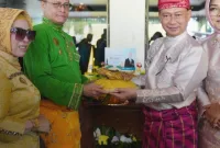 Wali Kota Pontianak, Edi Rusdi Kamtono, mengatakan, peringatan Hari Jadi ke-254 ini menjadi momentum bagi seluruh masyarakat untuk terus memperkuat semangat kebersamaan dan menjaga nilai-nilai budaya yang menjadi ciri khas Kota Khatulistiwa. foto : Wali Kota Pontianak, Edi Rusdi Kamtono dan Sultan Pontianak, Sultan Syarif Mahmud Melvin Alkadrie