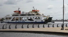 Kamis, 23 Oktober 2025 menjadi momentum penting: KMP Jembatan Kapuas resmi melayarkan kembali kapal penyeberangannya setelah dinyatakan laik operasi oleh Dinas Perhubungan Kota Pontianak. - foto Prokopim Pontianak