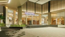 Novotel Pontianak siap membuka pintunya pada 18 November 2025, menghadirkan pengalaman menginap yang elegan dan penuh gaya di jantung Kota Khatulistiwa. - foto accor.