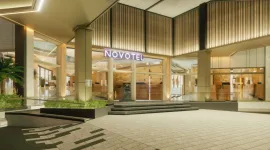 Novotel Pontianak siap membuka pintunya pada 18 November 2025, menghadirkan pengalaman menginap yang elegan dan penuh gaya di jantung Kota Khatulistiwa. - foto accor.