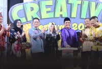 Festival ekonomi kreatif terbesar di Kota Pontianak itu langsung menyita perhatian ribuan pengunjung yang memadati area sepanjang jalan. - Foto Prokopim Pontianak