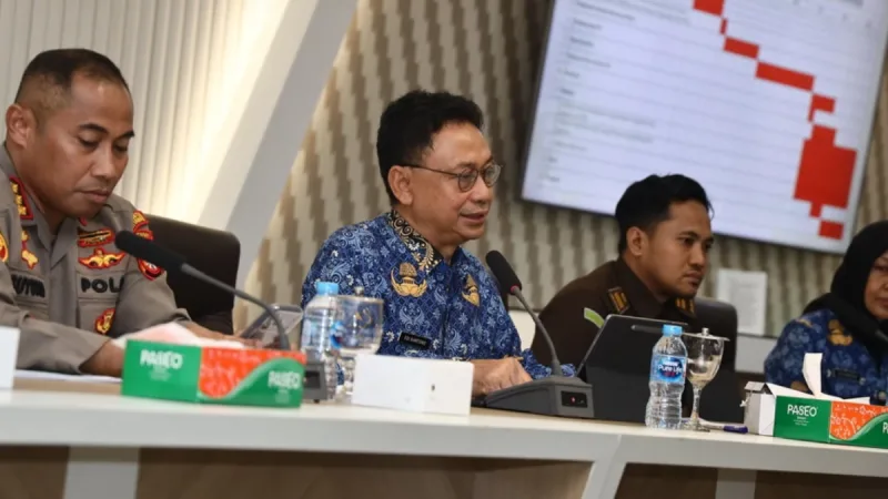Wali Kota Pontianak Edi Rusdi Kamtono, menekankan pentingnya sistem perizinan yang cepat dan terintegrasi untuk meningkatkan kepercayaan publik. I