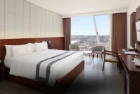 Melalui program “November Vaganza”, hotel berbintang empat ini menghadirkan deretan promo menginap, kuliner, hingga hiburan keluarga yang dikemas dengan nuansa hangat dan elegan khas Golden Tulip.