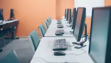 Proxy menjadi solusi yang aman dan praktis bagi pengguna yang ingin membuka situs terblokir atau menonton video viral tanpa hambatan. - foto Ilustrasi