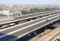 Proyek Kereta Cepat Jakarta–Bandung (Whoosh) merupakan proyek strategis nasional yang diresmikan sebagai simbol kemajuan transportasi Indonesia. - foto Dok