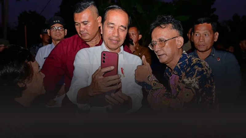 Presiden Joko Widodo meresmikan pembangunan dan perbaikan 27 ruas jalan sepanjang 217 kilometer di Provinsi Nusa Tenggara Timur (NTT) pada Kamis, 1 Oktober 2024 - Foto: BPMI Setpres/Muchlis Jr