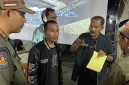 Satpol PP tegakkan Perda, kafe bising di Pontianak kena teguran dalam patroli penertiban yang digelar Rabu (1/10/2025) malam. Patroli berlangsung pukul 20.30 hingga 22.00 WIB, menyasar sejumlah kafe dan warung kopi yang dianggap berpotensi mengganggu ketenteraman warga. - foto Pemkot Pontianak