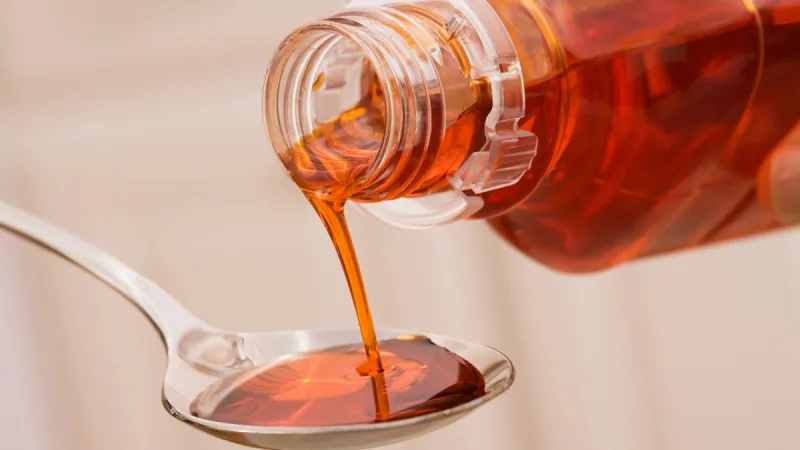 Sirup obat batuk beracun di India kembali menelan korban jiwa. Polisi di negara bagian Madhya Pradesh membuka penyelidikan dugaan pembunuhan (manslaughter probe) setelah 14 anak dilaporkan meninggal akibat mengonsumsi Coldrif Syrup, produk obat batuk yang mengandung zat kimia berbahaya Diethylene Glycol (DEG) dalam kadar mematikan. - foto ilustrasi
