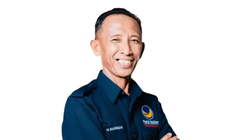 Sosok Hariman Ibrahim, Wakil Ketua II DPRD Pasangkayu, mendadak menjadi sorotan publik setelah videonya gelagapan membaca teks UUD 1945 saat upacara Hari Kesaktian Pancasila viral di media sosial. - foto istimewa